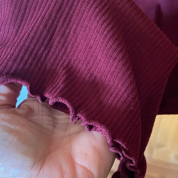 🔥5 for $16🔥No Boundaries Women’s Burgundy Flared Pants/Leggings - Picture 3 of 9